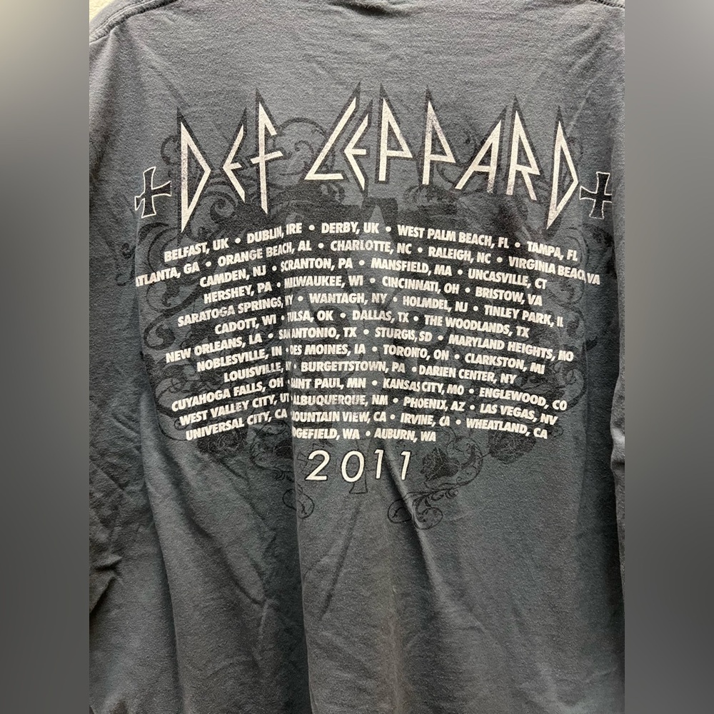 American Apparel - Men’s 2XL - Gray Graphic T-Shirt “Def Leppard” - Picture 2 of 6